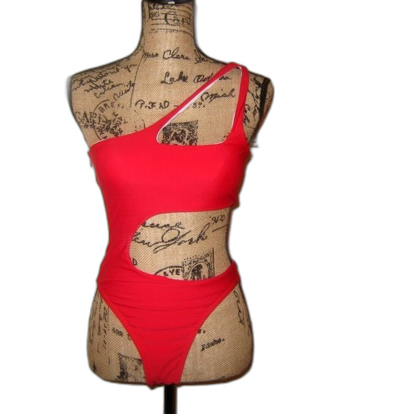 Supplied Shop Medium Red One Shoulder Cutout Swimsuit - Picture 11 of 11